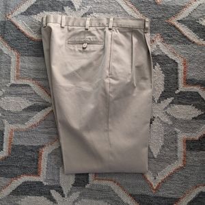 Jos A Bank travelers pleated pant